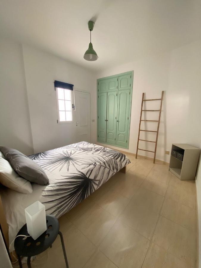 Apartamento Cerca De Las Piscinas Naturales Punta Mujeres Екстериор снимка